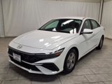 Used 2024 Hyundai Elantra SE image 3