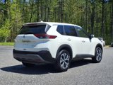 Used 2023 Nissan Rogue SV image 4