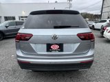 Used 2020 Volkswagen Tiguan SE w/ Panoramic Sunroof Package image 5