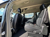 Used 2014 Chrysler Town & Country Touring image 3