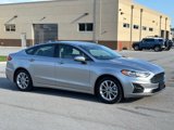 Used 2020 Ford Fusion SE image 2