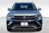 Certified 2022 Volkswagen Taos SE image 2