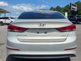 Used 2017 Hyundai Elantra SE image 5