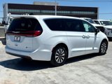 Used 2023 Chrysler Pacifica Limited image 4