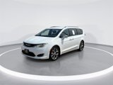 Used 2017 Chrysler Pacifica Limited image 4