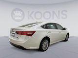 Used 2018 Toyota Avalon Limited image 2