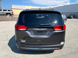 Used 2018 Chrysler Pacifica Touring-L Plus image 4