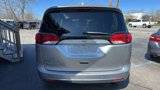 Used 2017 Chrysler Pacifica Touring-L image 4
