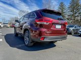 Used 2019 Toyota Highlander XLE image 2