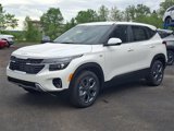New 2025 Kia Seltos LX image 3