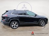 Used 2019 Jeep Cherokee Limited image 2