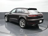 Certified 2021 Porsche Macan image 3