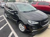 Used 2022 Chrysler Pacifica Touring-L image 2
