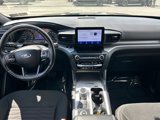 Used 2020 Ford Explorer XLT image 3