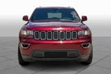 Used 2018 Jeep Grand Cherokee Laredo image 3