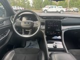 Used 2024 Jeep Grand Cherokee L Laredo image 2