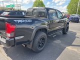 Used 2018 Toyota Tacoma TRD Off-Road image 3