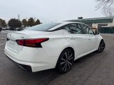 Used 2021 Nissan Altima 2.5 SR image 2