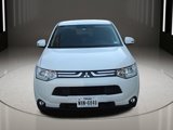 Used 2014 Mitsubishi Outlander SE image 2