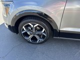 Certified 2023 Kia Niro SX Touring image 2