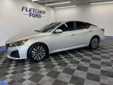 Used 2023 Nissan Altima 2.5 SV w/ SV Premium Package image 3