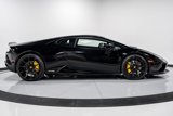 Used 2021 Lamborghini Huracan EVO image 2