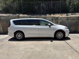 Used 2023 Chrysler Pacifica Touring-L image 2