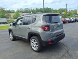 Used 2022 Jeep Renegade Latitude w/ Convenience Group image 3