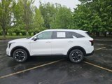 Used 2024 Kia Sorento S image 2