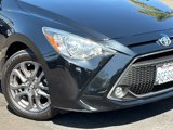 Used 2019 Toyota Yaris LE image 3