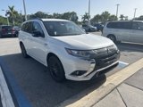 Used 2021 Mitsubishi Outlander LE image 3