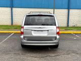Used 2016 Chrysler Town & Country Touring image 6