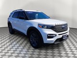 Certified 2022 Ford Explorer XLT image 3