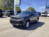 New 2025 Jeep Grand Cherokee Laredo image 3
