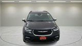 Used 2023 Chrysler Pacifica Limited image 2