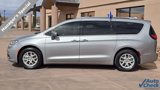 Used 2021 Chrysler Pacifica Touring-L image 4