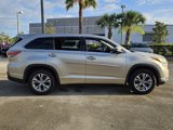 Used 2016 Toyota Highlander Plus image 3