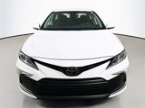 Used 2022 Toyota Camry LE image 2