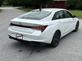 Used 2022 Hyundai Elantra SEL w/ Convenience Package image 5