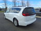 Certified 2022 Chrysler Pacifica Touring-L image 6