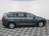 Used 2022 Chrysler Pacifica Touring-L image 5