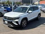 Certified 2022 Volkswagen Taos SE w/ Panoramic Sunroof Package image 3