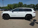 Used 2023 Jeep Grand Cherokee L Laredo image 4