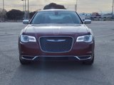 Used 2019 Chrysler 300 Touring w/ Chrome Appearance Package image 3