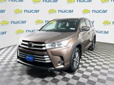 Used 2018 Toyota Highlander XLE image 3