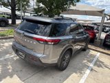 Used 2022 Nissan Pathfinder SV image 3