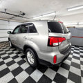 Used 2015 Kia Sorento LX image 4