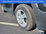 Used 2022 GMC Terrain SLE w/ Driver Convenience Package image 5