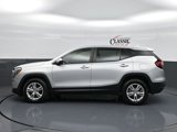 Used 2022 GMC Terrain SLE image 2