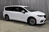 Used 2023 Chrysler Pacifica Touring-L image 3